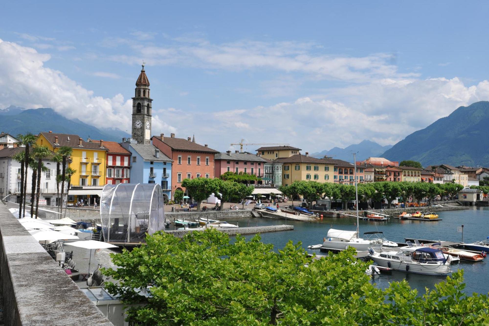 Red View Apartment - Happy Rentals Ronco sopra Ascona ภายนอก รูปภาพ